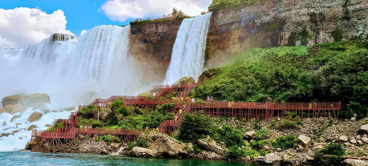 Wyndham Garden At Niagara Falls Hotel Exterior foto